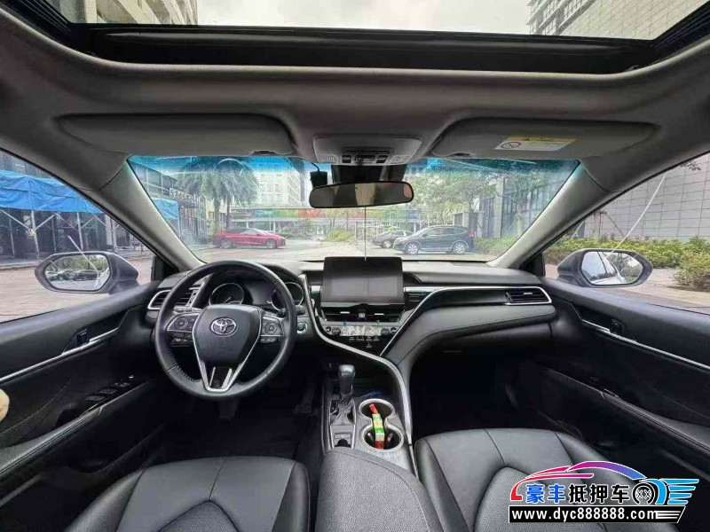 22年丰田凯美瑞轿车抵押车出售