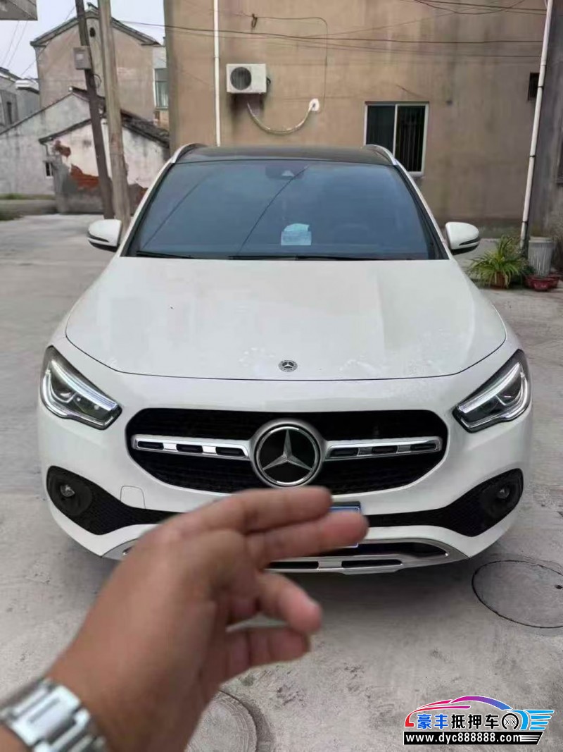 24年奔驰GLA轿车抵押车出售