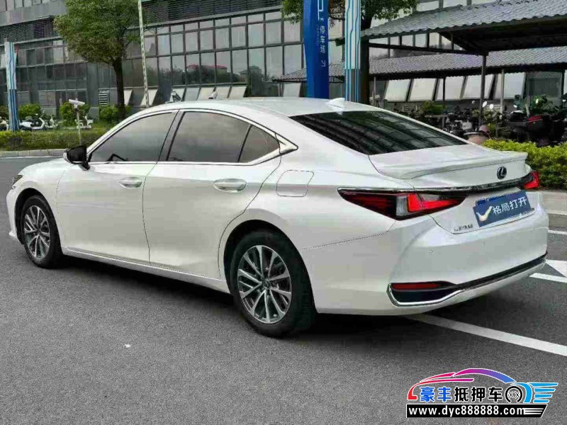 22年雷克萨斯ES轿车抵押车出售