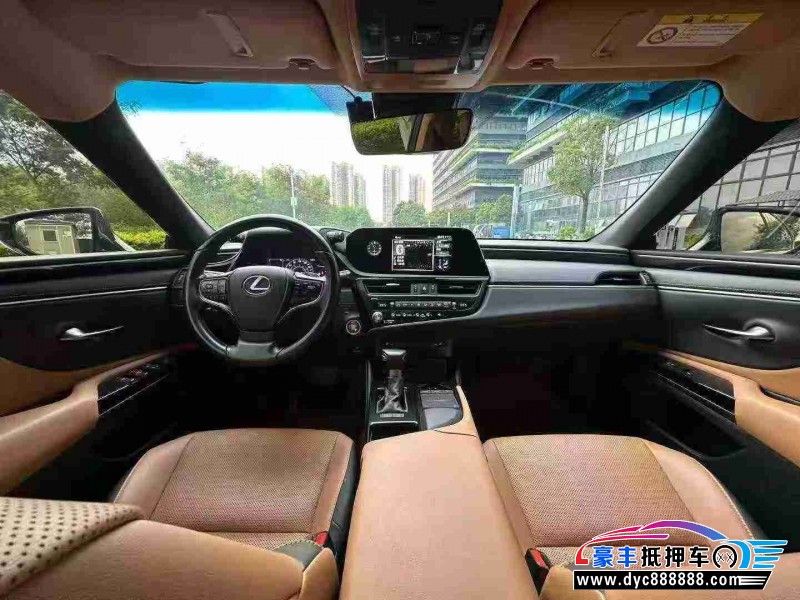 22年雷克萨斯ES轿车抵押车出售