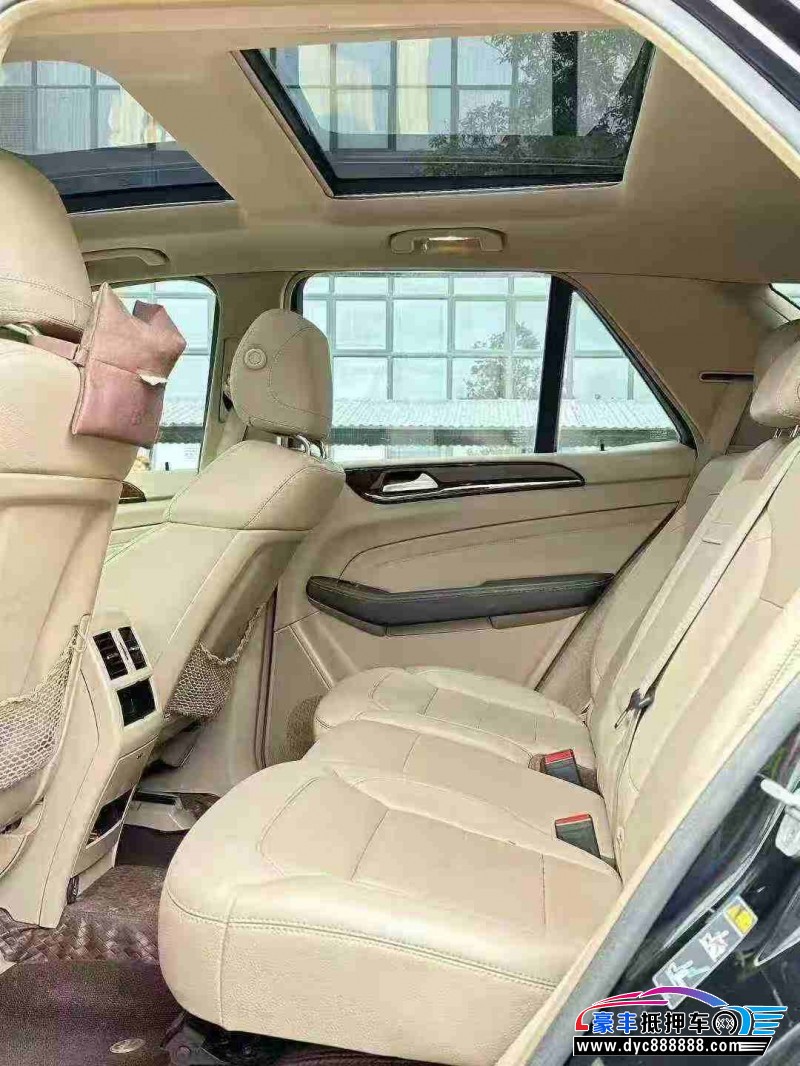 14年奔驰ML轿车抵押车出售