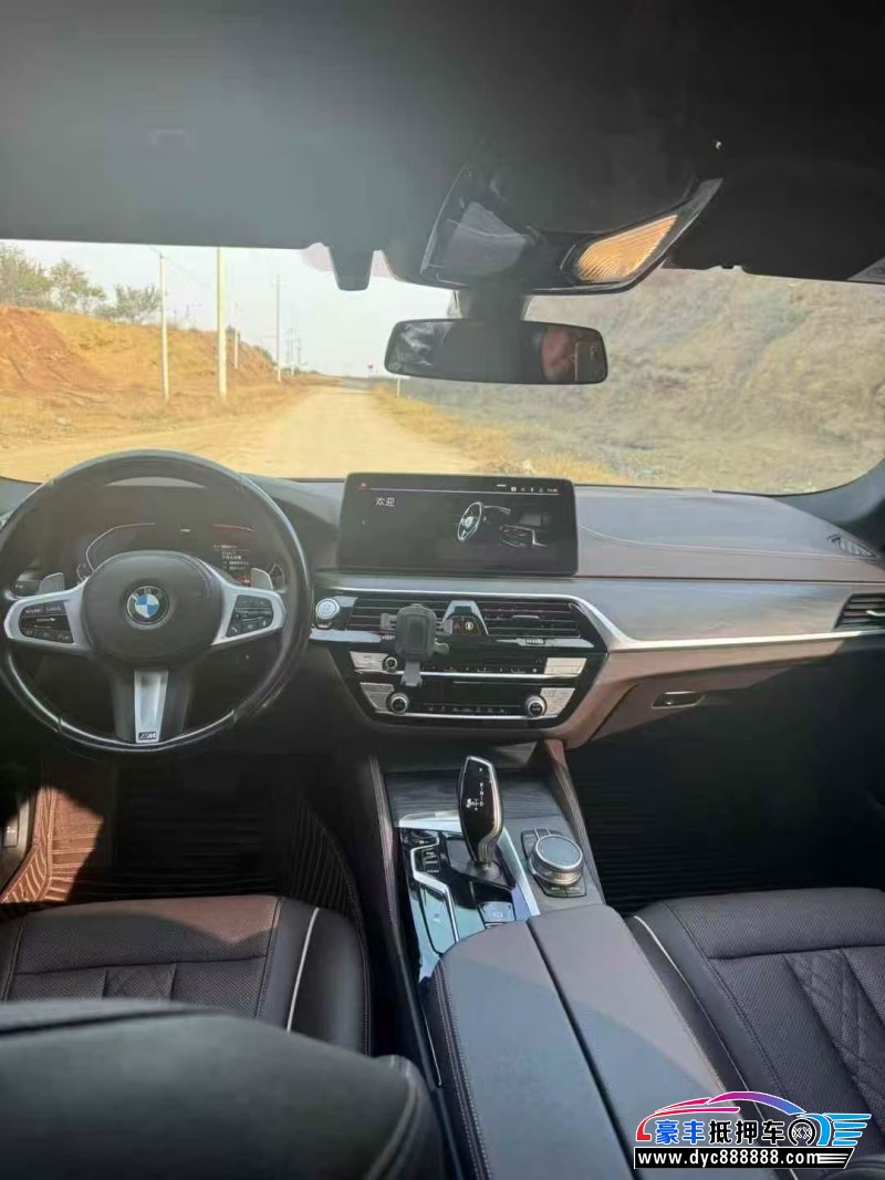 21年宝马5系轿车抵押车出售