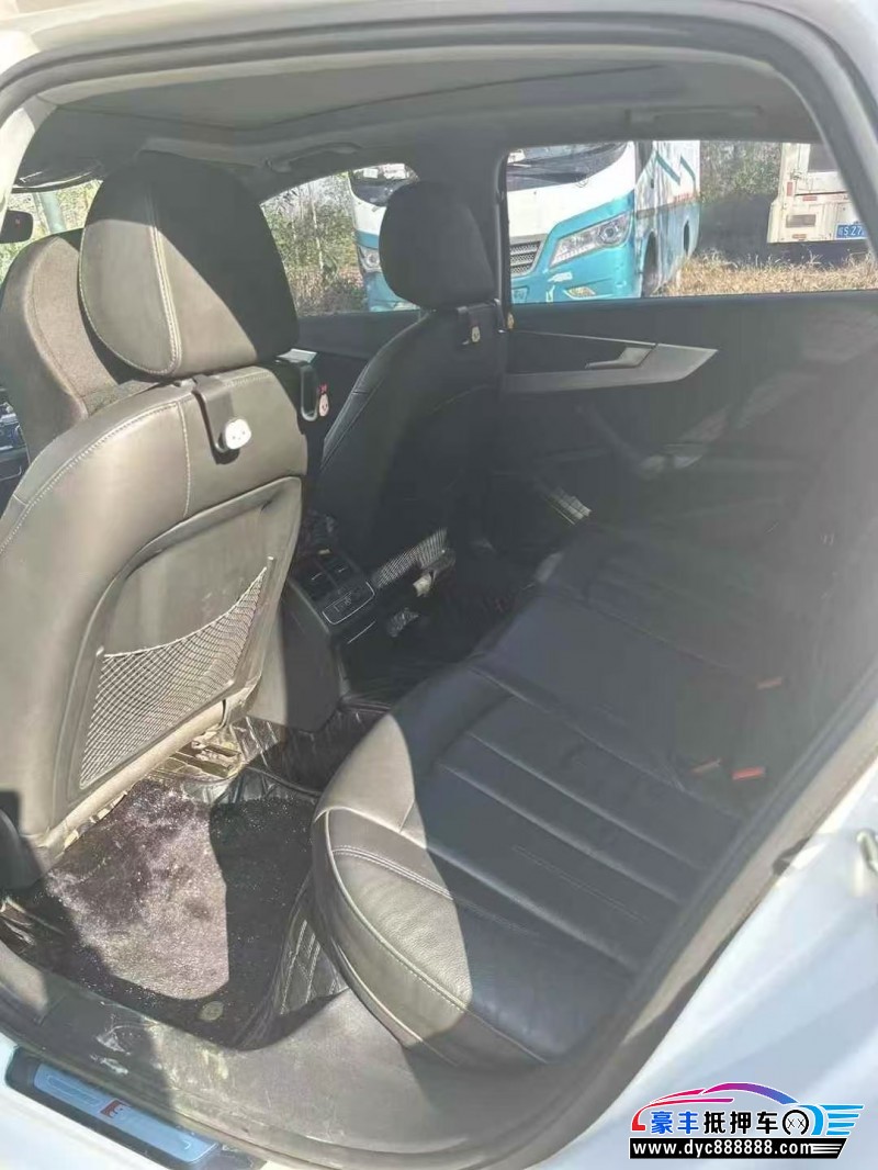 20年奥迪A4L轿车抵押车出售