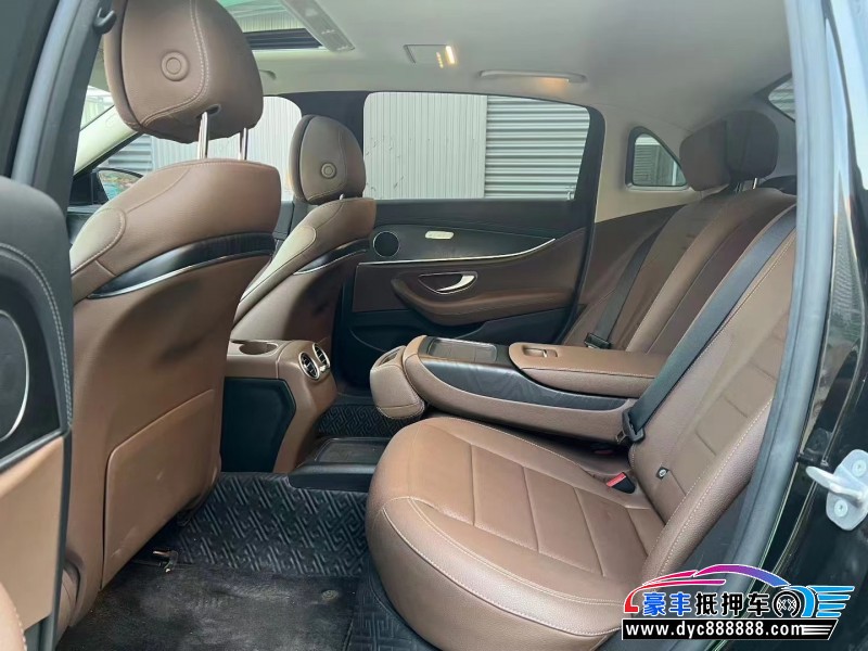 19年奔驰E轿车抵押车出售