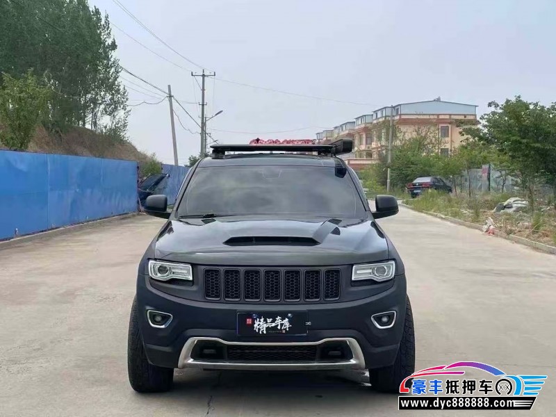 13年Jeep大切诺基轿车抵押车出售