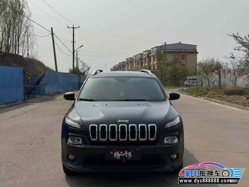 17年Jeep自由光轿车抵押车出售