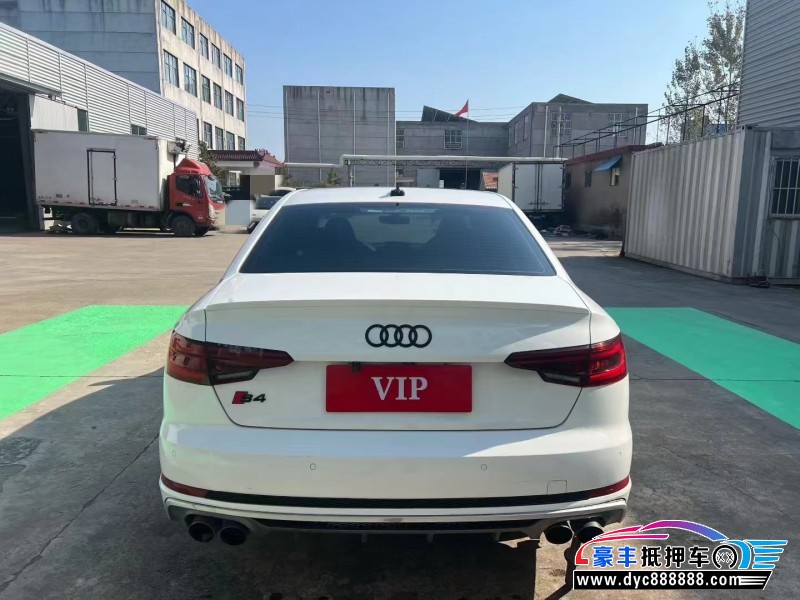 19年奥迪A4轿车抵押车出售