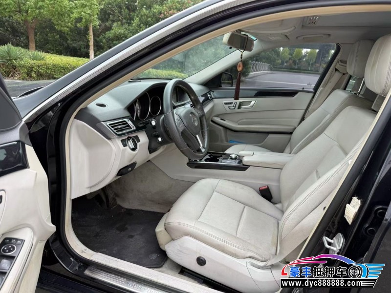 14年奔驰E轿车抵押车出售