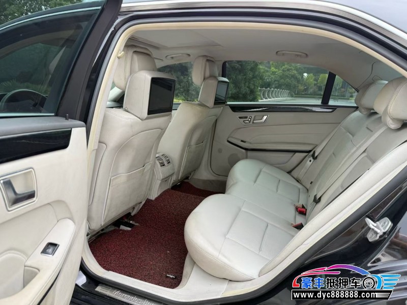 14年奔驰E轿车抵押车出售