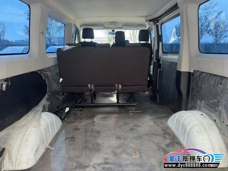 22年依维柯欧盛轿车抵押车出售