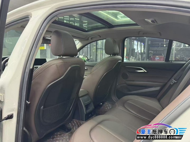 19年宝马1系轿车抵押车出售