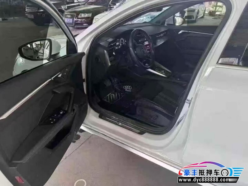 24年奥迪A3轿车抵押车出售