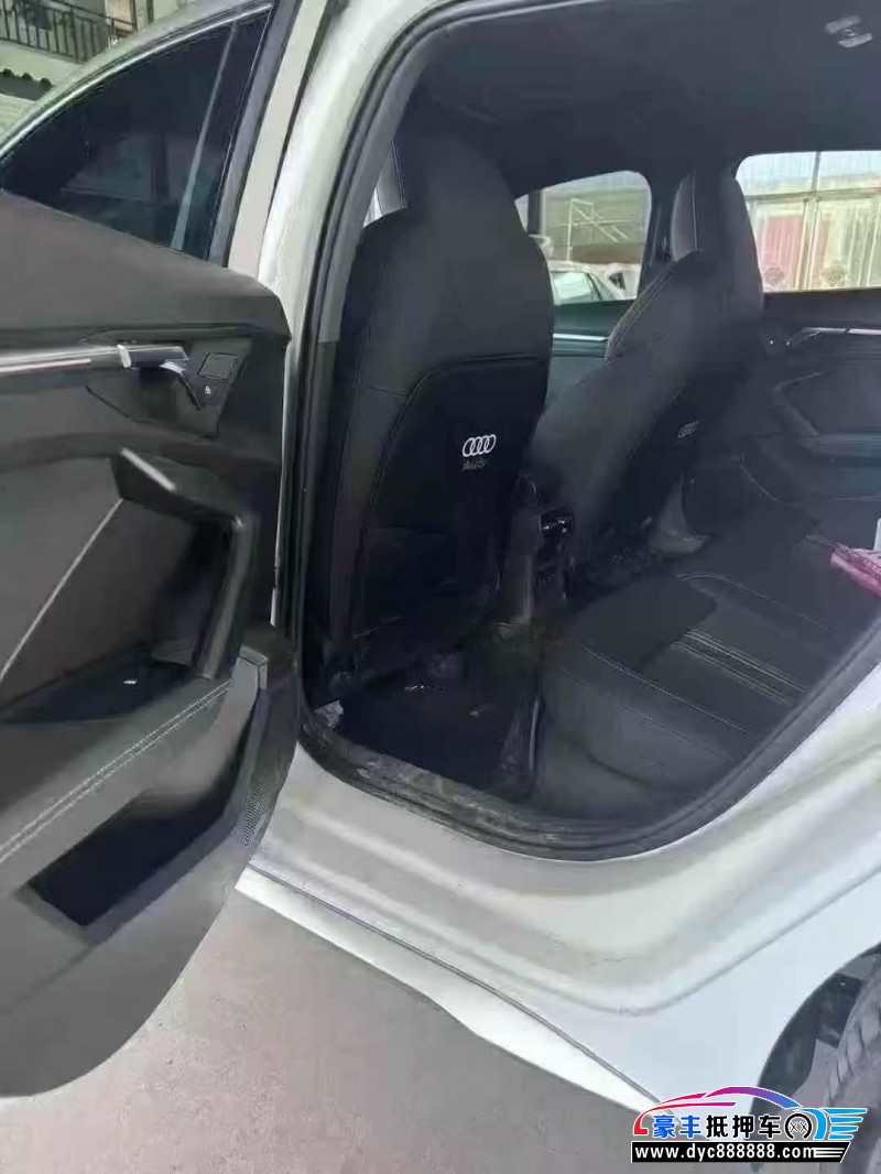 24年奥迪A3轿车抵押车出售