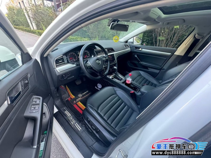 20年大众凌渡轿车抵押车出售