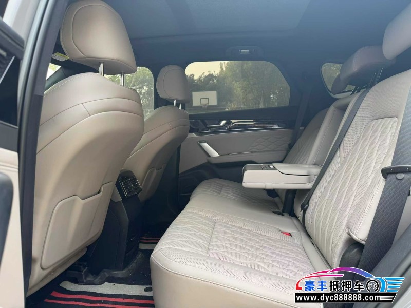 25年比亚迪唐轿车抵押车出售