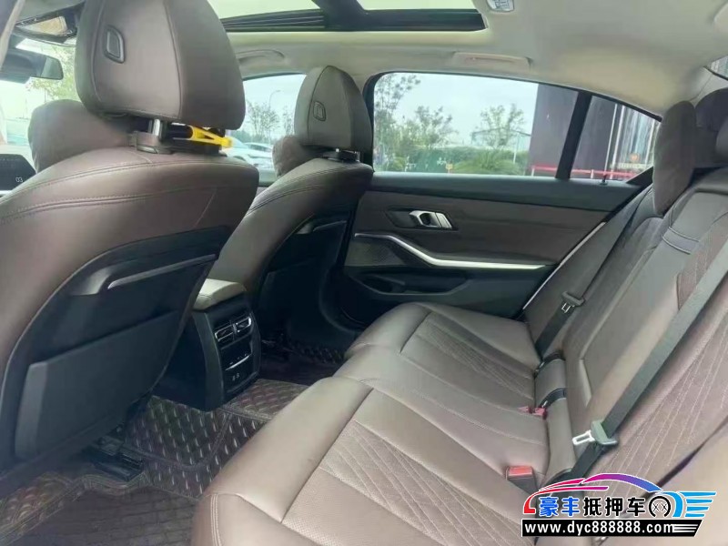 21年宝马3系轿车抵押车出售