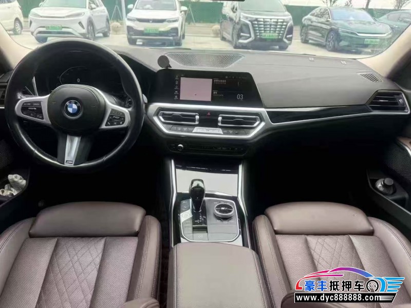 21年宝马3系轿车抵押车出售