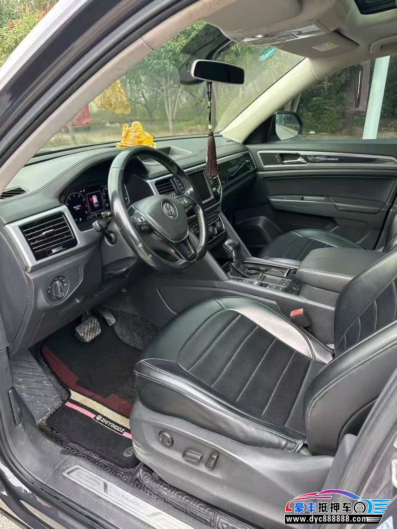 17年大众途昂轿车抵押车出售