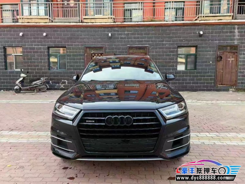 17年奥迪Q7轿车抵押车出售