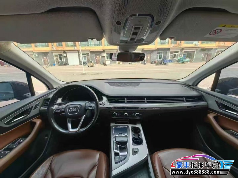 17年奥迪Q7轿车抵押车出售