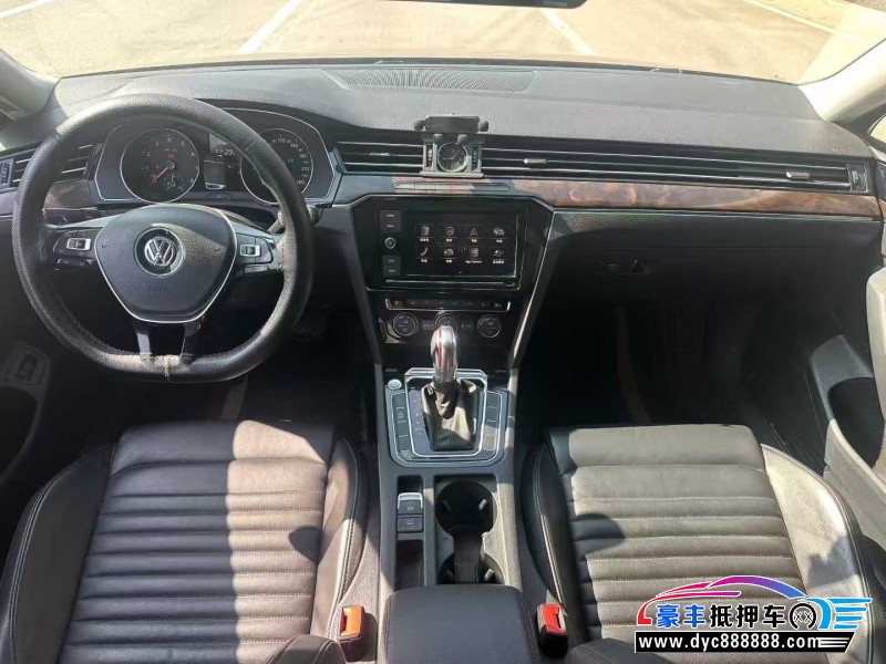 19年大众迈腾轿车抵押车出售