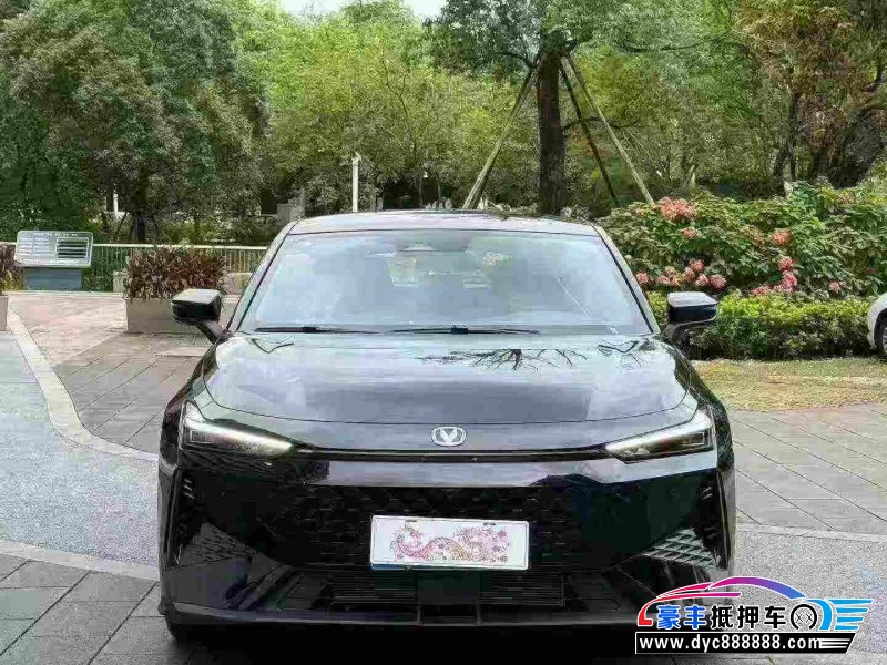 24年长安长安UNI轿车抵押车出售