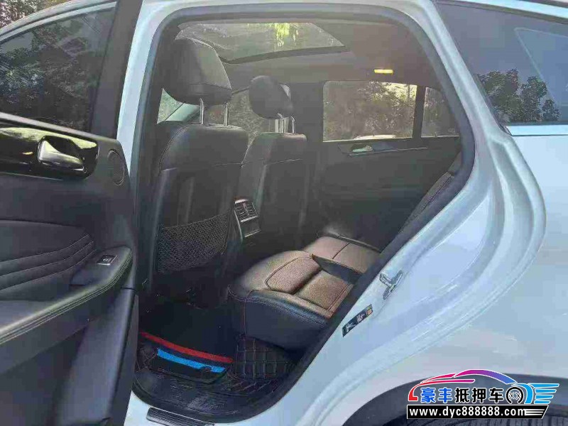 17年奔驰GLE轿车抵押车出售