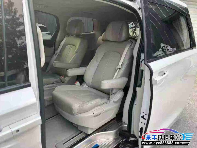 18年别克GL8轿车抵押车出售