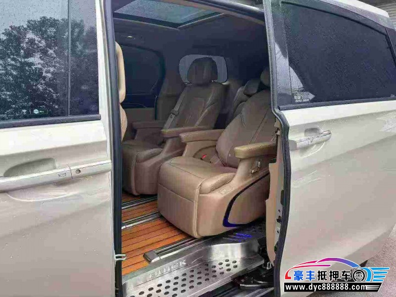 21年别克GL8轿车抵押车出售