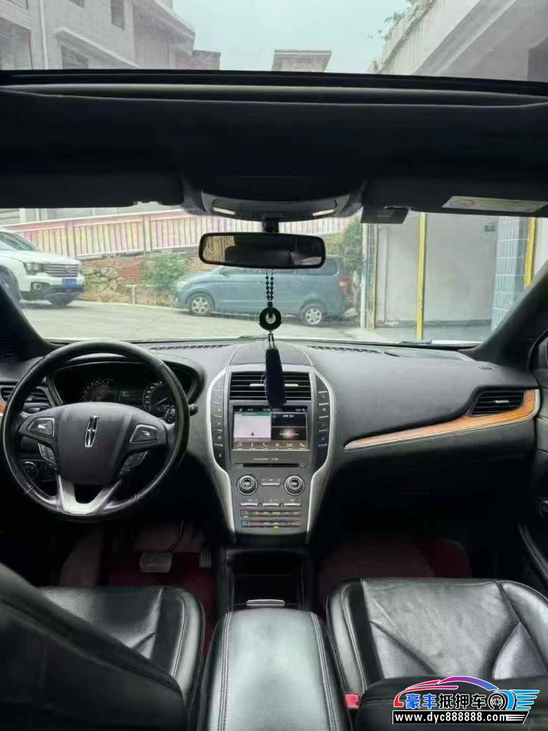 17年林肯MKC轿车抵押车出售