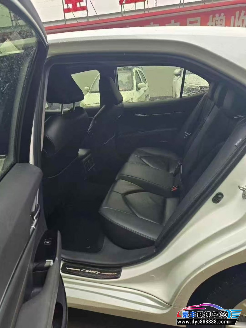 19年丰田凯美瑞轿车抵押车出售