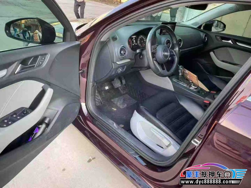 19年奥迪A3轿车抵押车出售