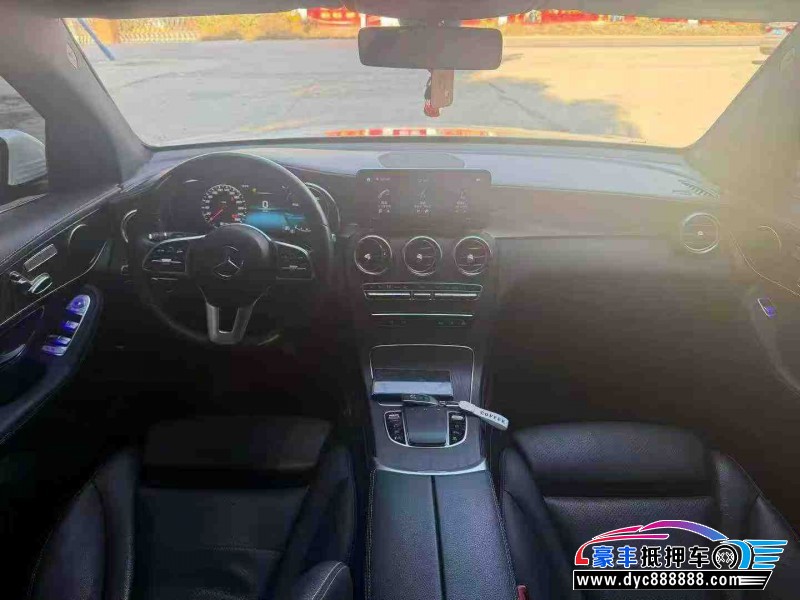 20年奔驰GLC轿车抵押车出售