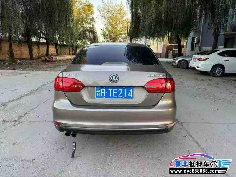 13年大众速腾轿车抵押车出售