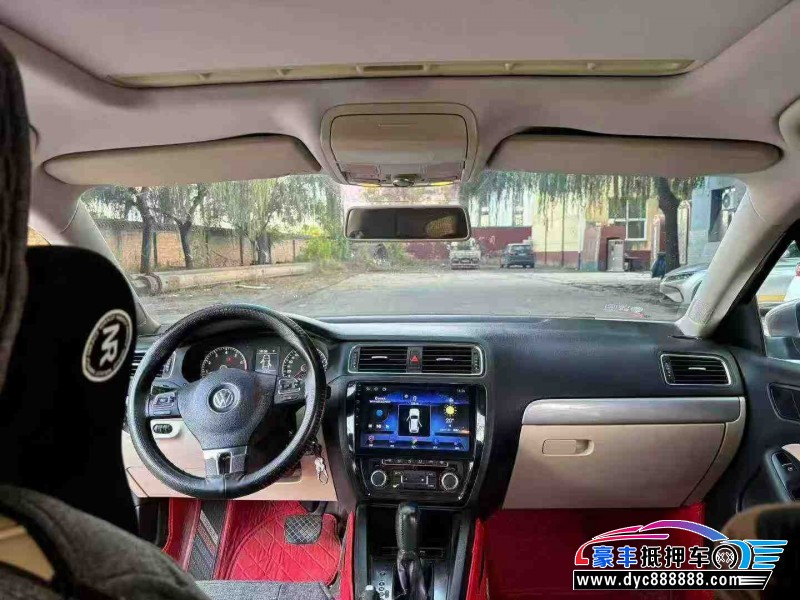 13年大众速腾轿车抵押车出售