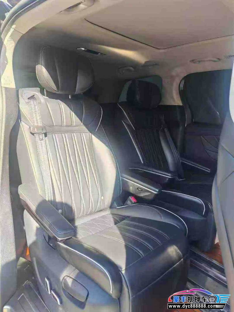 21年荣威imax8轿车抵押车出售