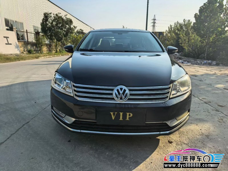 抵押车出售15年大众迈腾轿车