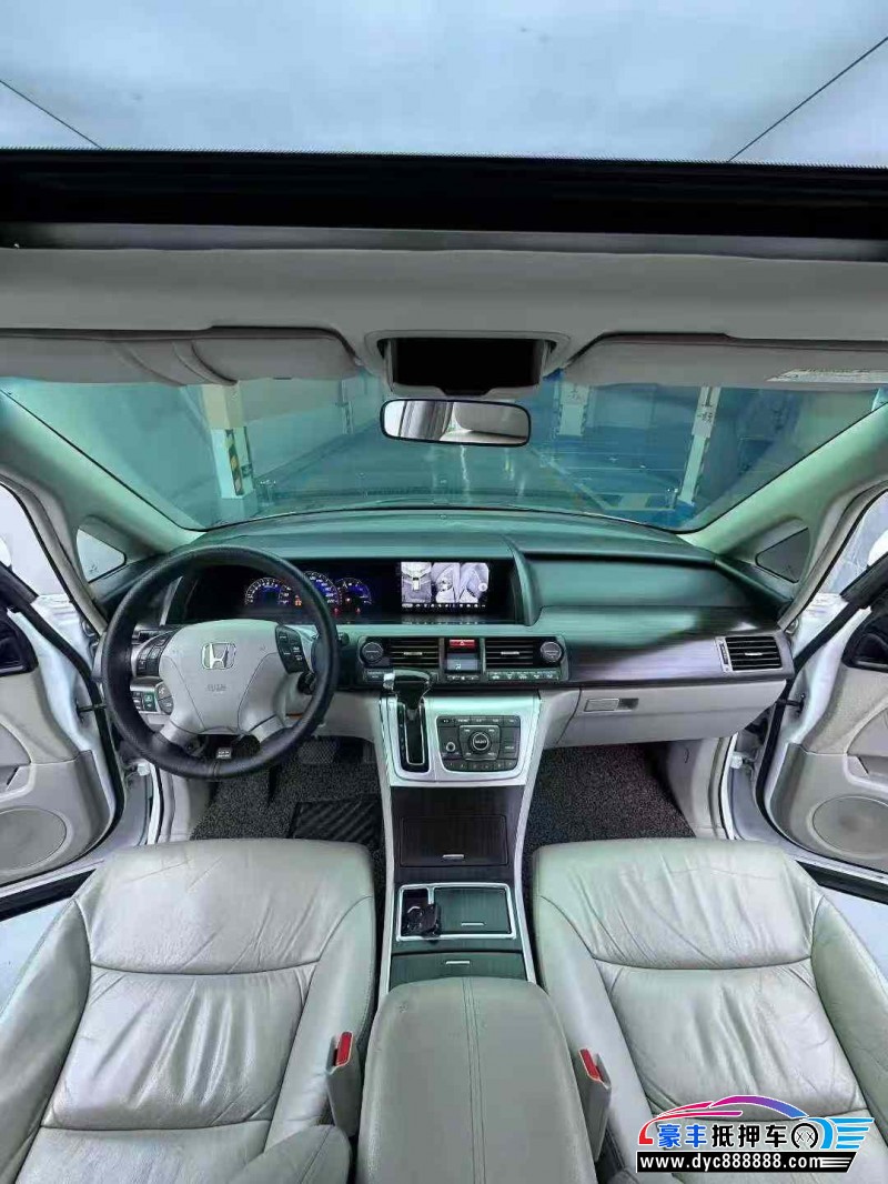 14年本田艾力绅轿车抵押车出售