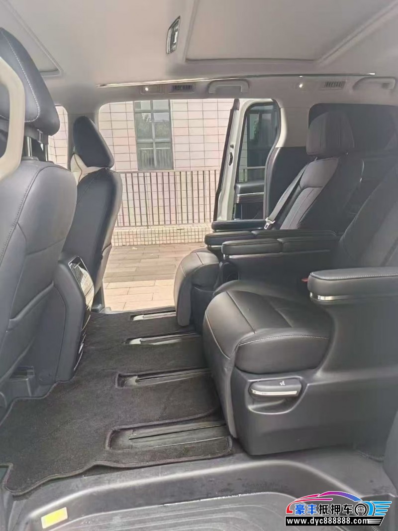 22年传祺M8轿车抵押车出售