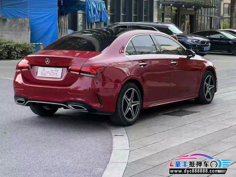 20年奔驰A轿车抵押车出售