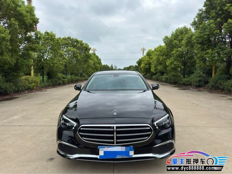 抵押车出售23年奔驰E轿车