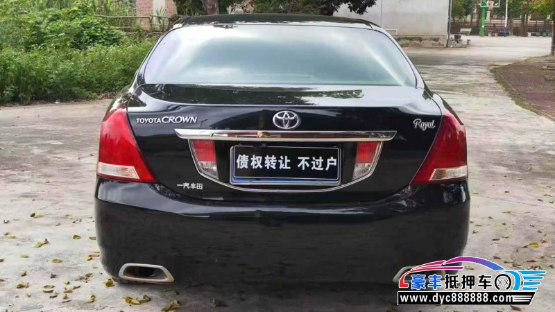 12年丰田皇冠轿车抵押车出售