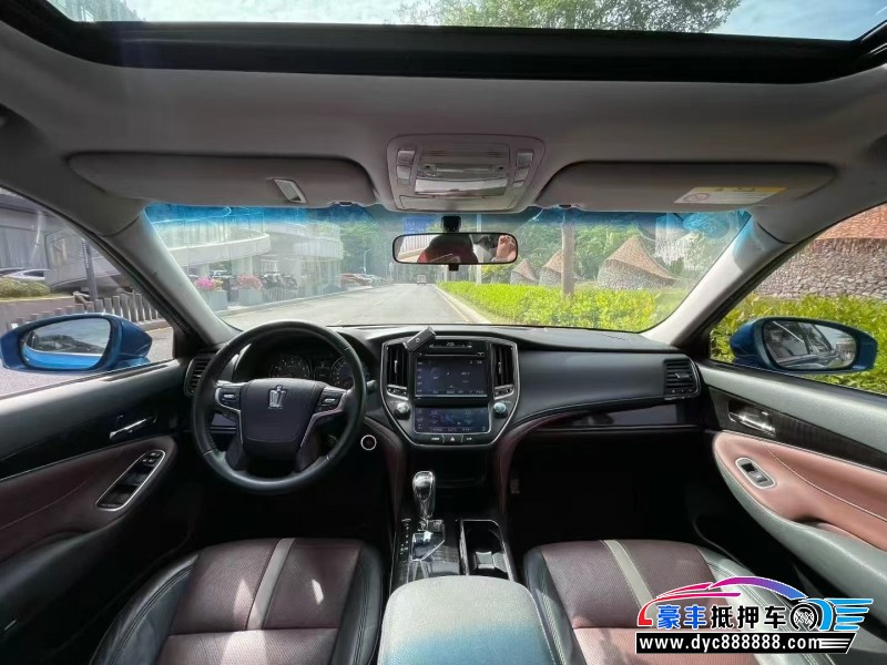 17年丰田皇冠轿车抵押车出售