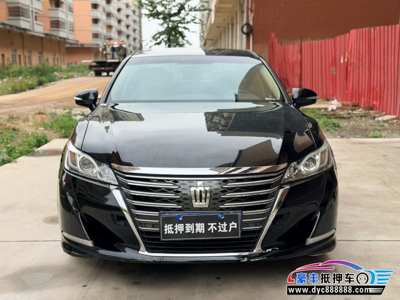 16年丰田皇冠轿车抵押车出售