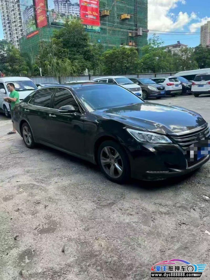 17年丰田皇冠轿车抵押车出售