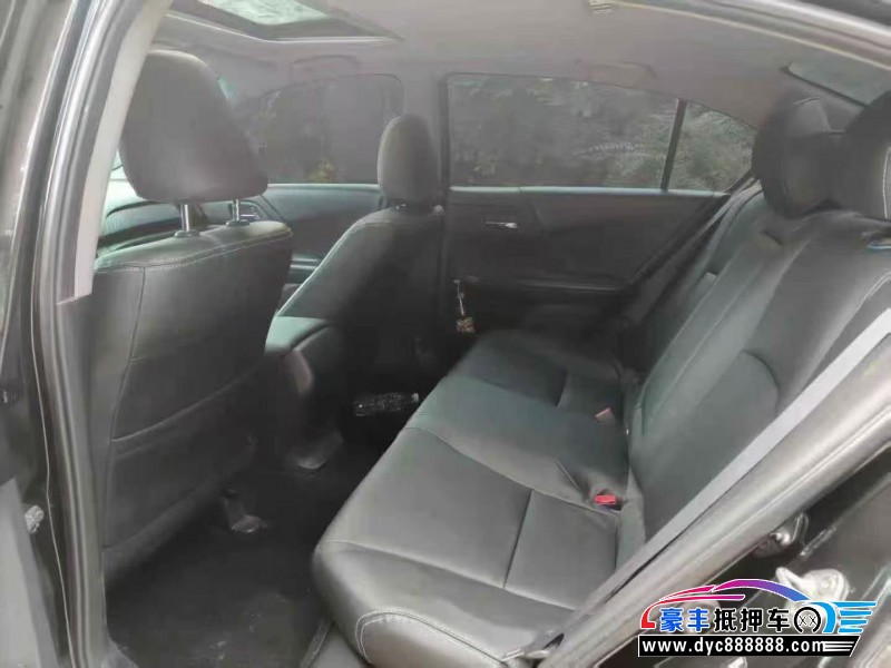 17年本田雅阁轿车抵押车出售