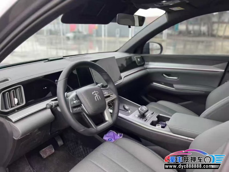 25年比亚迪宋轿车抵押车出售