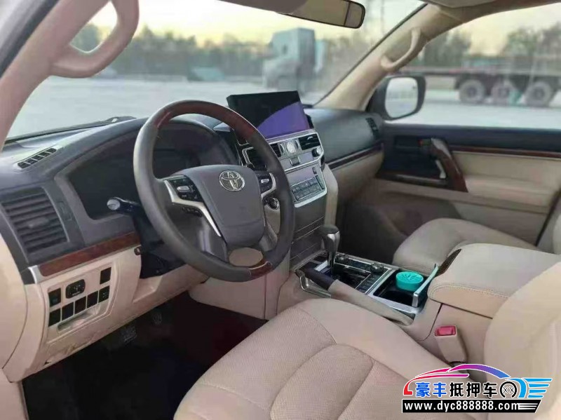 15年丰田兰德酷路泽（陆巡）轿车抵押车出售