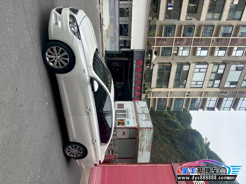 18年标致308轿车抵押车出售