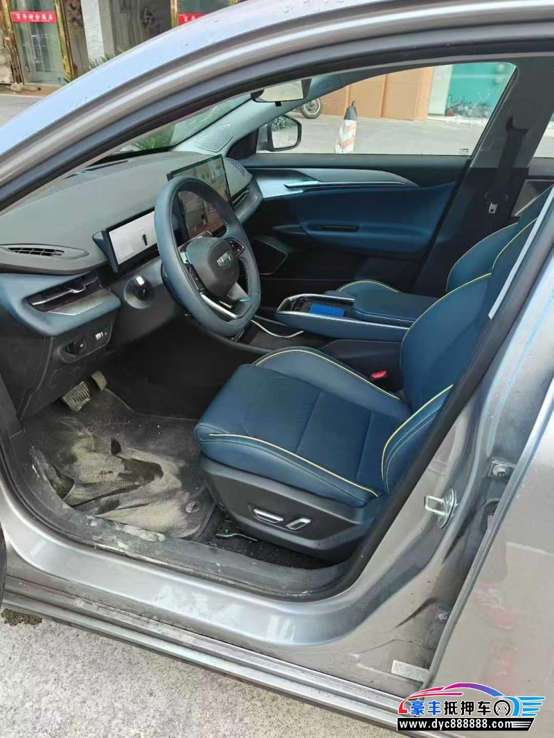 24年吉利几何轿车抵押车出售